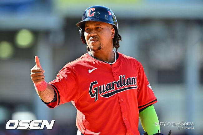 한 번도 야유받은 적 없다 FA 대박 포기하고 헐값 계약한 이유…요즘 시대 보기 힘든 '의리파'