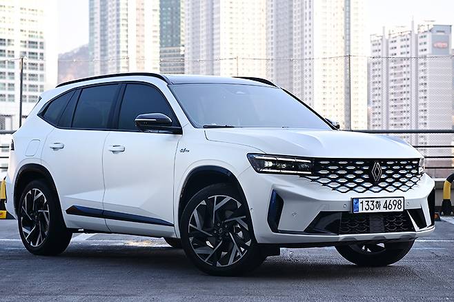 르노코리아 그랑 콜레오스 하이브리드 E-테크 에스프리 알핀. 사진: 김학수 기자