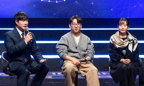 MC 배성재, 권형구PD, 장정희 작가 / 사진=SBS