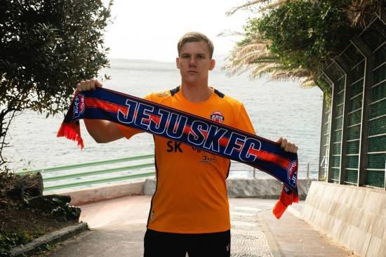 [오피셜] 유로파리그 뛰었는데…제주 SK 왔다? '196cm 스트라이커' 기티스 영입