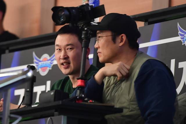 지난 12일 대구 한국가스공사 페가수스의 경기를 보러 대구체육관을 찾은 김승현. KBL 제공.