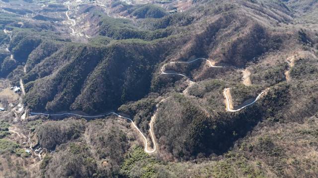 하동 청암~횡천 격자형 임도./하동군/
