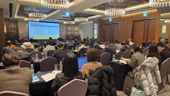 14일 앰배서더 서울 풀만호텔에서 조달청, 조달기업 관계자들이 참석한 가운데 해외조달시장 진출 지원사업 설명회가 열리고 있다. (사진=조달청 제공)