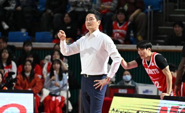 전희철 감독./KBL