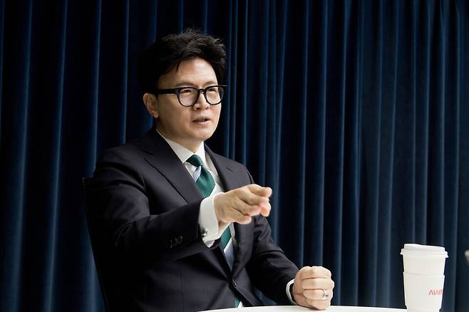 한동훈 전 국민의힘 대표가 지난해 12월18일 오전 용산 시사저널 스튜디오에서 인터뷰를 진행하고 있다. ⓒ시사저널 이종현