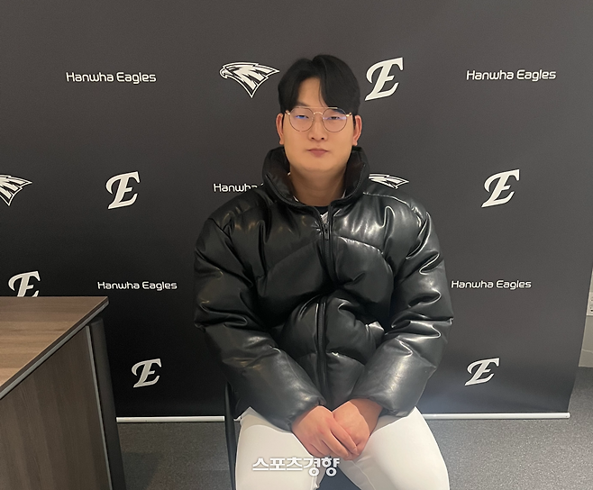 한화 김서현이 대전구장에서 인터뷰하고 있다. 대전 | 김하진 기자