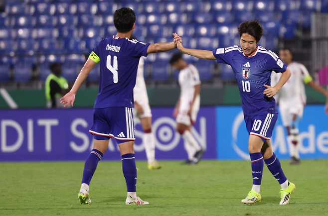 ▲ 일본은 직전 대회였던 2024 카타르 U-23 아시안컵에서 우즈베키스탄을 꺾고 우승을 차지했다. 이번 대회 2회 연속 정상을 노리는 일본은 2028년 LA 올림픽을 대비해 전원 21세 이하로 구성하고도 남다른 전력을 과시했다. 해외파 1명에 A대표팀 경력이 있는 유망주까지 총동원해 2회 연속 우승에 도전한다. ⓒ 아시아축구연맹