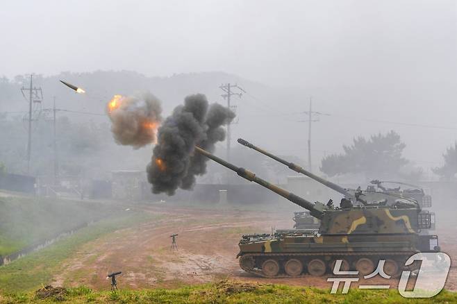 지난해 6월 해병대 6여단과 연평부대가 서해 해상분계선( NLL) 인근에서 해상 사격 훈련을 진행하는 모습.(해병대 제공. 재판매 및 DB 금지) 2025.6.25/뉴스1