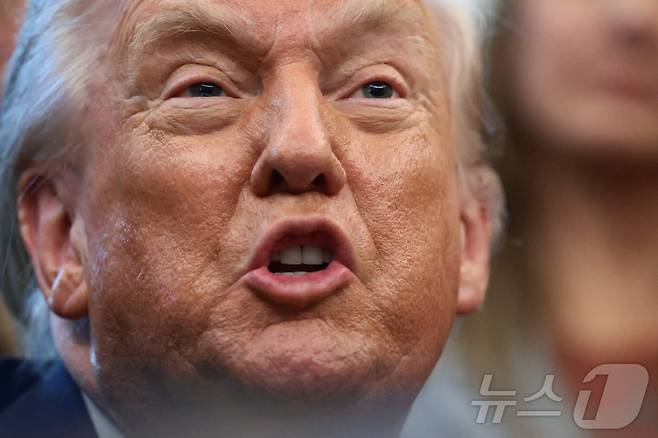 도널드 트럼프 미국 대통령이 14일(현지시간) 워싱턴DC 백악관에서 열린 법안 서명 행사에서 발언하고 있다. 2026.01.14. ⓒ 로이터=뉴스1 ⓒ News1 류정민 특파원