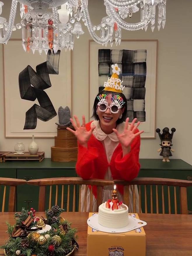 아들의 축하 노래에 화답하는 손예진 SNS.