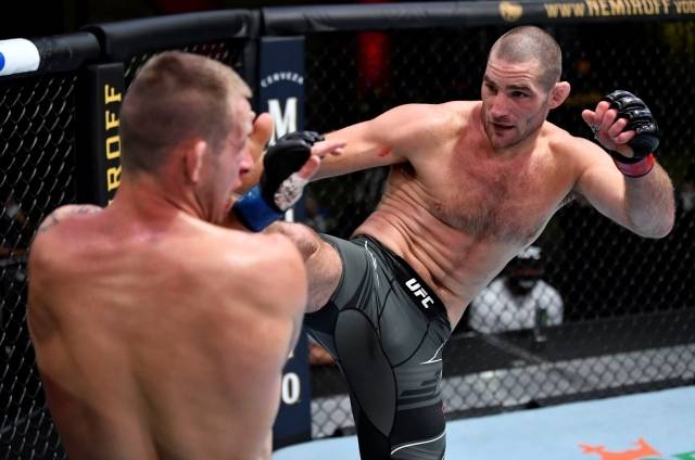 UFC가 4년 만에 미국 텍사스주 휴스턴에 방문한다. 전 UFC 미들급(83.9kg) 챔피언이자 현 랭킹 3위 션 스트릭랜드와 4위 앤서니 에르난데스의 중요한 경기가 메인 이벤트를 장식한다. 사진=UFC 제공