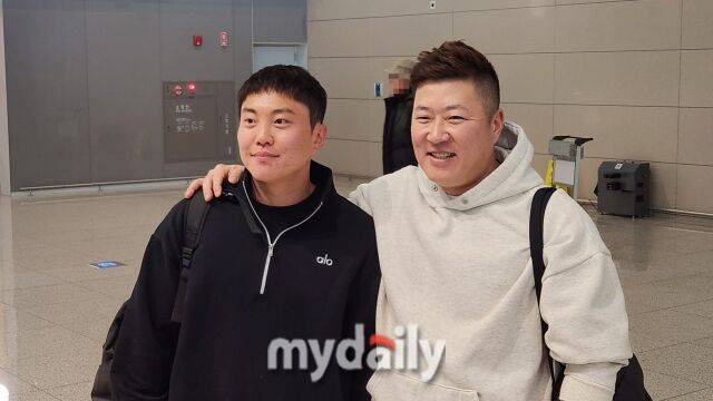 삼성 라이온즈 류지혁과 최형우./인천공항=김경현 기자