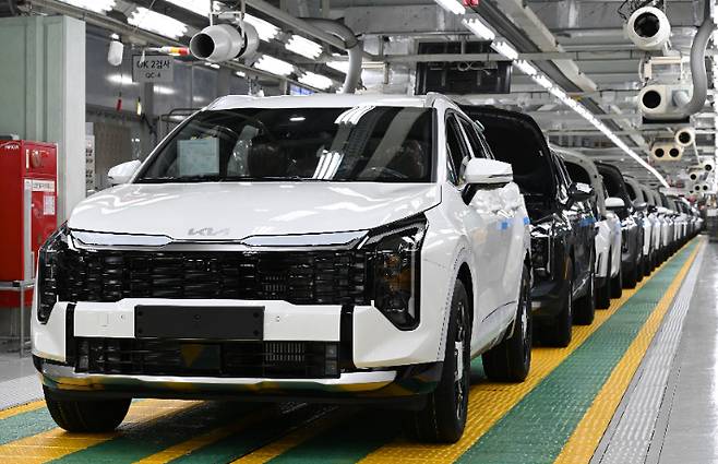 기아 오토랜드 광주2공장 스포티지 생산라인. 연합뉴스