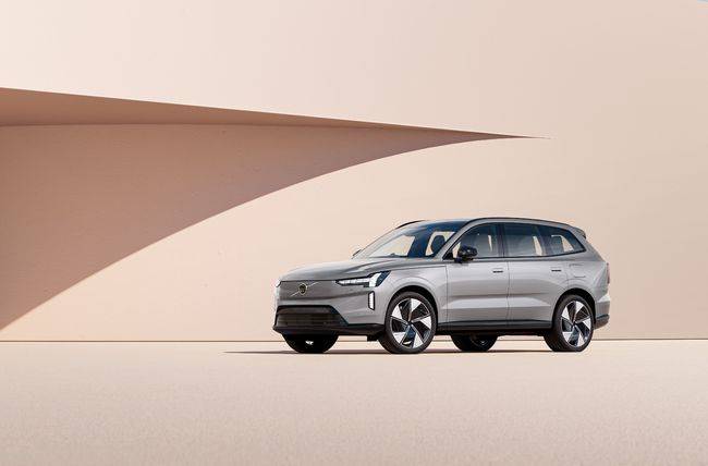 볼보자동차의 플래그십 전기 SUV, 볼보 EX90