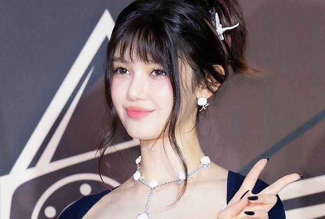 다니엘, 431억 소송에도 '여유'…차인표·신애라 이어 3억 쾌척