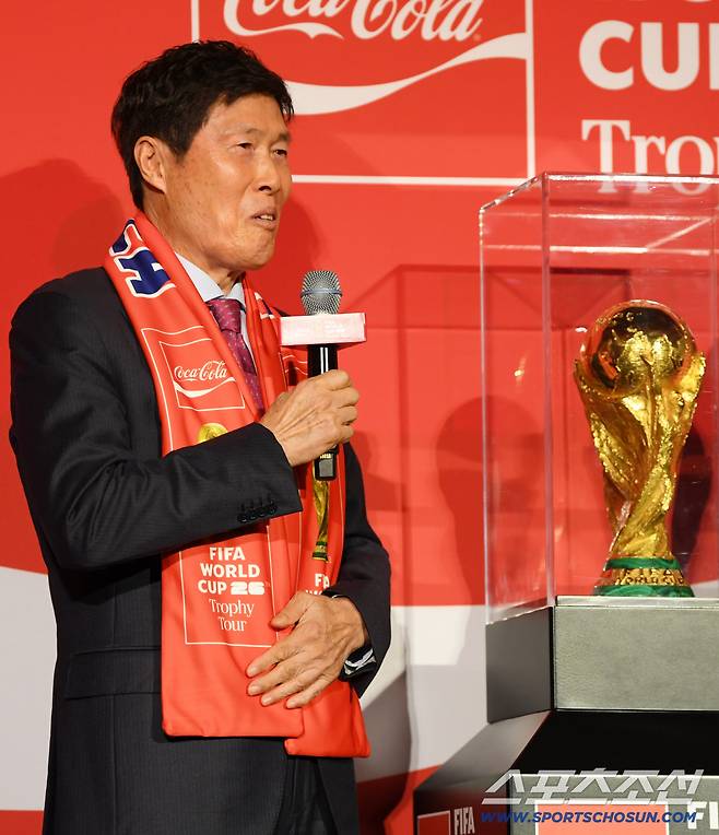 [현장인터뷰] 한국은 만질 수 없는 월드컵 트로피...차범근 여전한 열정 아들 세대가 4강, 손자 세대는 우승했으면