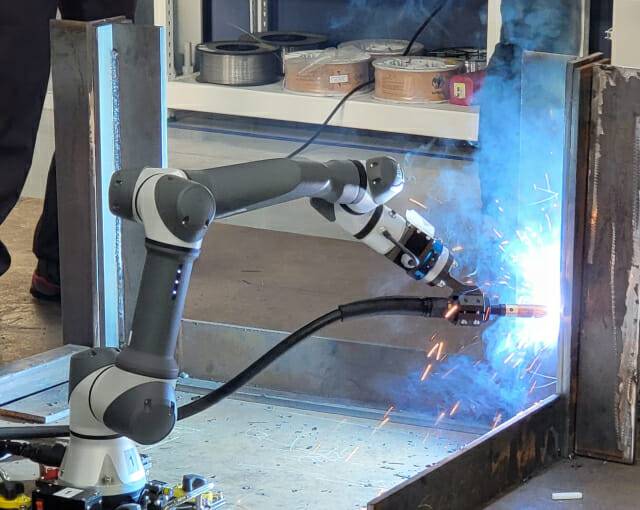 레인보우로보틱스 용접로봇 (사진=제이씨티)