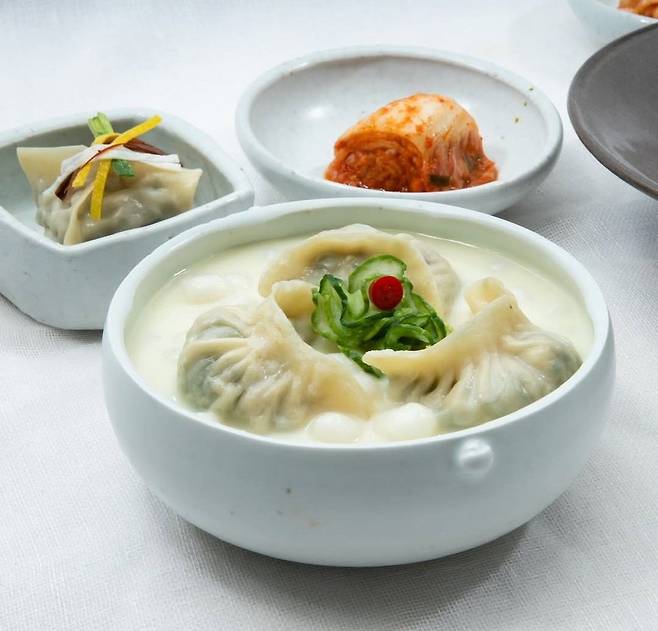 손정원 셰프가 애정하는 만두 맛집 자하손만두. 인스타그램 @jaha_sonmandoo