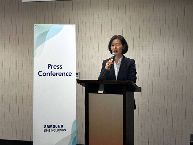 김경아 삼성에피스홀딩스 사장이 14일(현지시간) 미국 샌프란시스코에서 가진 기자 간담회에서 취재진의 질문에 답하고 있다.
