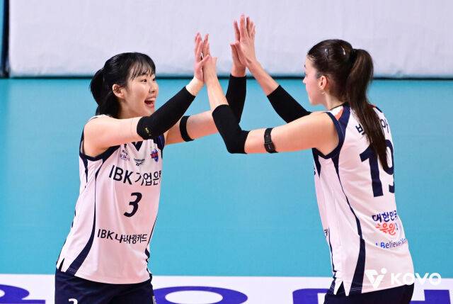 박은서와 빅토리아./KOVO