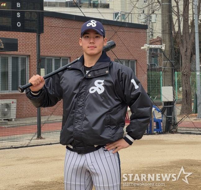 서울고 김지우가 15일 서울고 야구부 운동장에서 스타뉴스와 만나 인터뷰에 응했다. /사진=김동윤 기자