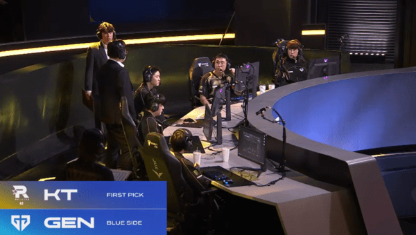 17일 젠지가 서울 종로구 LCK 아레나에서 열린 2026 LCK컵 그룹 배틀 2번째 경기에서 KT에 2대 0으로 승리했다. (경기를 준비하고 있는 젠지 선수들). /사진=치지직 라이브 영상 캡처