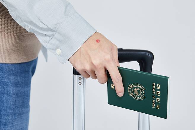 한국 여권이 전 세계에서 두 번째로 강력한 여권으로 평가되며 국제적 이동성에서 최상위 수준을 이어갔다. 사진=게티이미지