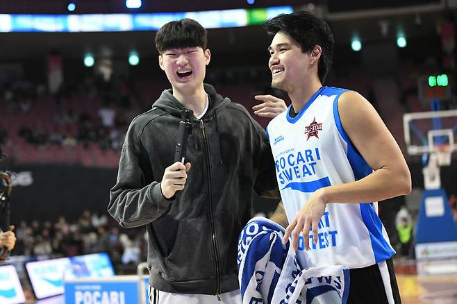 [서울=뉴시스] 프로농구 서울 SK 김명진, 2025~2026시즌 LG전자 프로농구 올스타전 '스포츠일러스트레이티드 덩크 콘테스트' 결선 진출. (사진=KBL 제공)