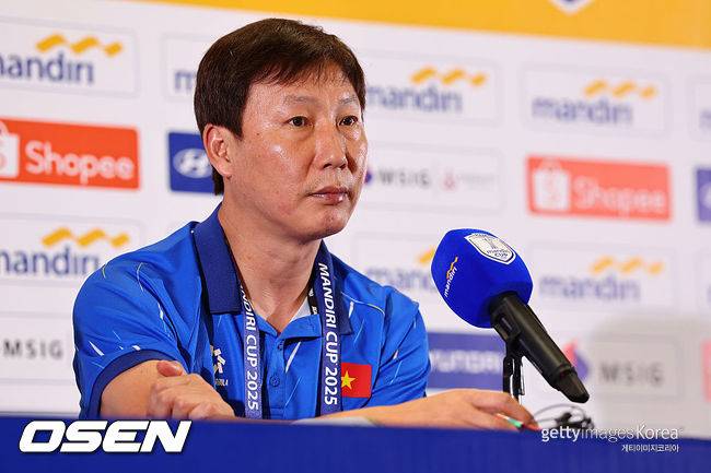 '결승맞대결 가능' 日 견제 김상식, “우리가 더 밀어붙여야 했다” 120분 헌신에 박수