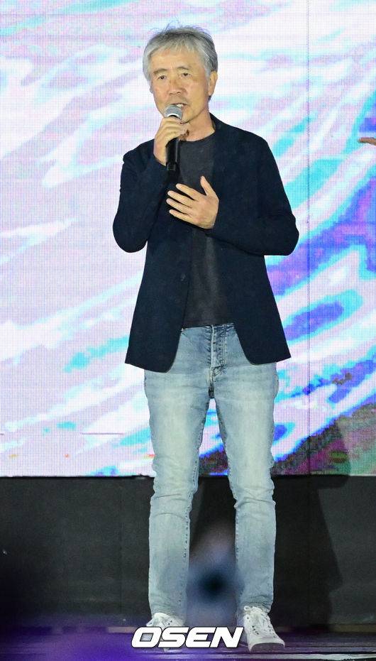 최백호 “가수 그만두려 했다” 절벽까지 몰렸던 슬럼프 고백 (‘데이앤나잇’)