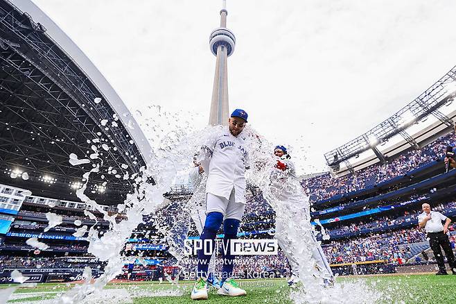 '김혜성 살았다' 이번엔 메츠가 1860억 질렀다…터커 뺏기고 'FA 안타왕' 비셋과 초대형 계약