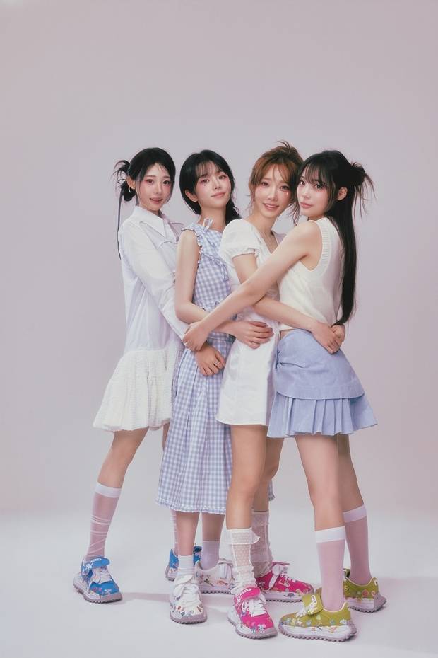 QWER, 첫 OST 가창 도전… 日 애니 '도굴왕' 주제가 부른다