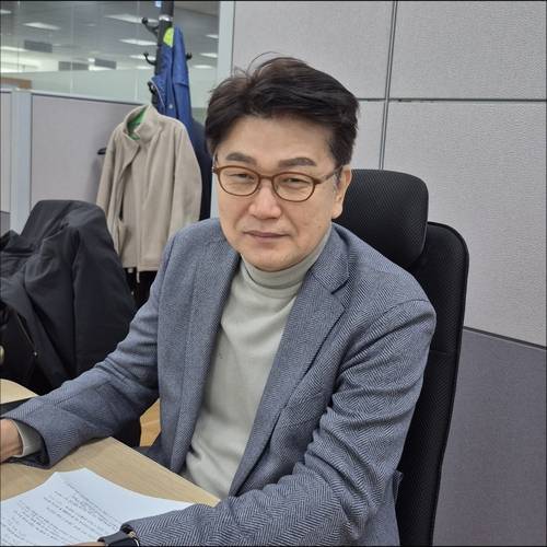 연합뉴스와 [삶] 인터뷰 중인 김경록 전 고문 [윤근영 기자 촬영]