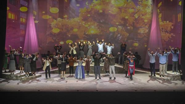 창원산단 노동자예술제 '상우씨의 자전거' 공연 모습. / 경남문화예술진흥원