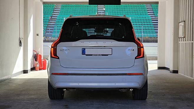 볼보 'XC90'의 후면./곽호준 기자