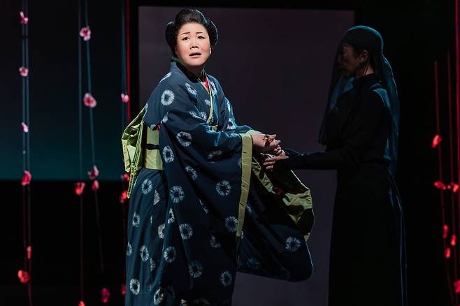 한국 메조소프라노 최초 메트로폴리탄 오페라 무대에 출연한 김효나 / (c) EVAN ZIMMERMAN