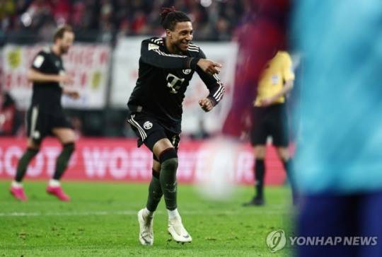 골세리머니를 펼치는 마이클 올리세 / 사진=연합뉴스