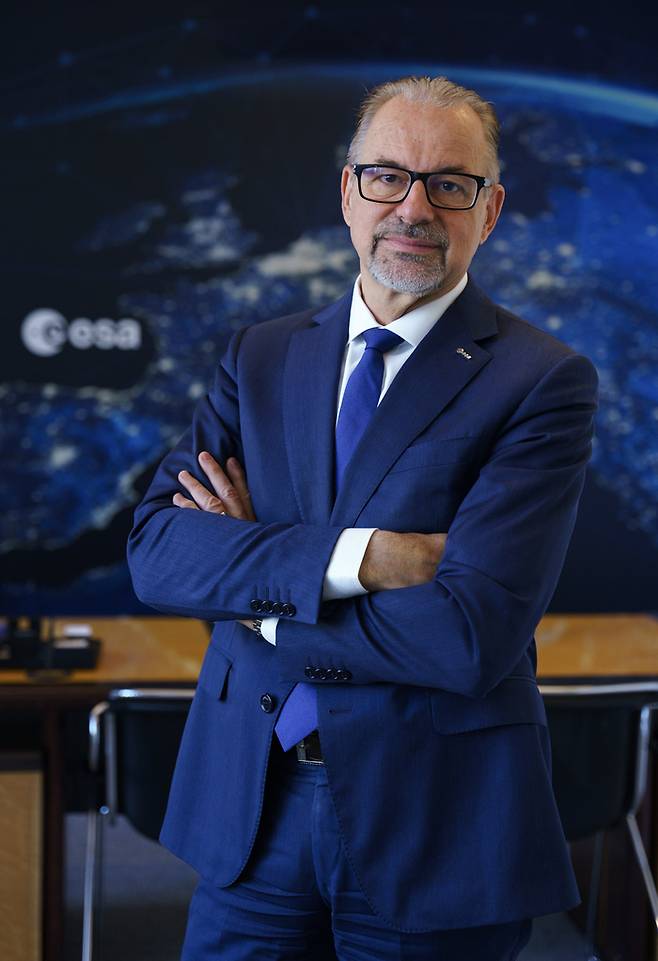 요제프 아쉬바허 유럽우주국(ESA) 사무총장은 유럽 23개국의 우주개발을 총괄하는 수장이다. 한국 언론과의 인터뷰는 이번이 처음이다. [ESA]