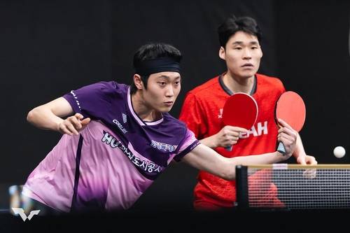 WTT 스타 컨텐더 도하 남자복식에 출전한 조대성(왼쪽)과 장우진 [WTT 인스타그램 캡처. 재판매 및 DB 금지]