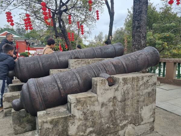 불사약의 부산물로 만들어진 화약과 화포는 송대(宋代) 이후 무기로 쓰이기 시작했고 이 기술이 유럽으로 건너가 동서 문명의 판도를 역전시키는 계기가 됐다. <문승용 제공>