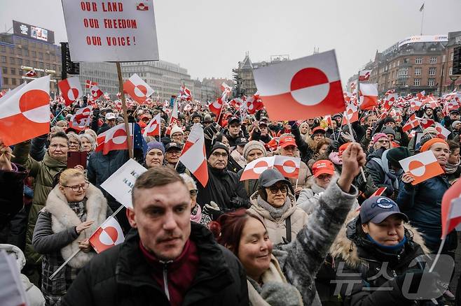 덴마크 코펜하겐의 그린란드 지지 시위. 2026.01.17 ⓒ AFP=뉴스1