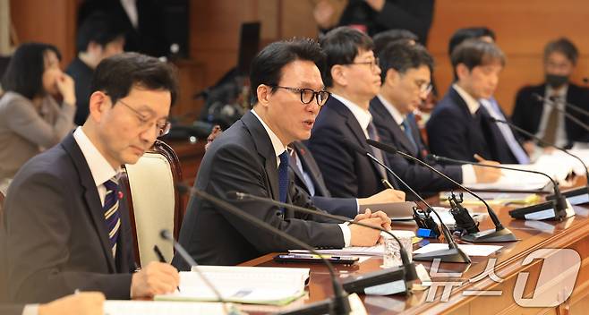 김민석 국무총리가 지난 6일 서울 종로구 정부서울청사에서 열린 국무총리실 업무보고에서 모두발언하는 모습. 2026.1.6/뉴스1 ⓒ News1 임세영 기자