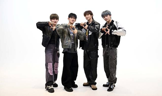 Members of 1Verse pose for a photo during an interview with The Korea Herald on Thursday in Seoul.  (Lee Sang-sub/The Korea Herald)