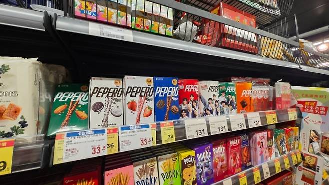 대만 타이베이 중심가에 위치한 대형마트 브랜드 'PX마트'. 가공식품 매대엔 한국 제품들이 진열돼 있다./사진=유엄식 기자