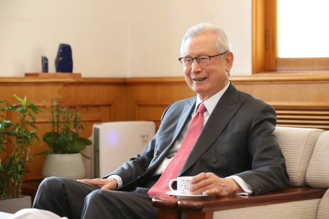 신일희 계명대학교 총장이 지난 6일 계명대학교 성서캠퍼스에서 매일신문과 인터뷰를 진행하고 있다. 계명대 제공