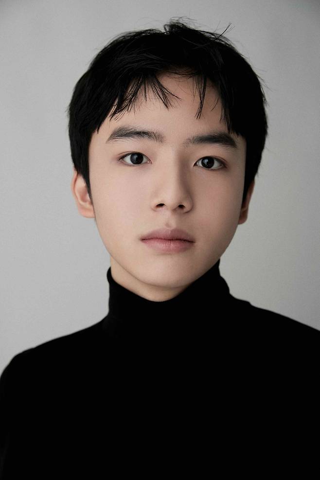 ‘검은 수녀들’ 천재 아역 문우진, 이민호와 한식구 됐다…MYM과 전속계약 [공식]