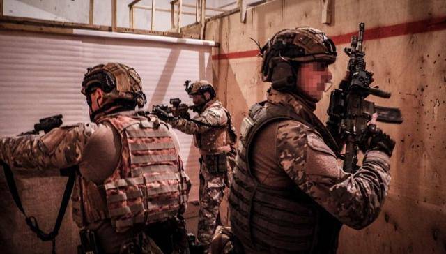 미 육군 특수부대 병사들이 CQB 훈련을 수행하고 있다. 미 육군 홈페이지