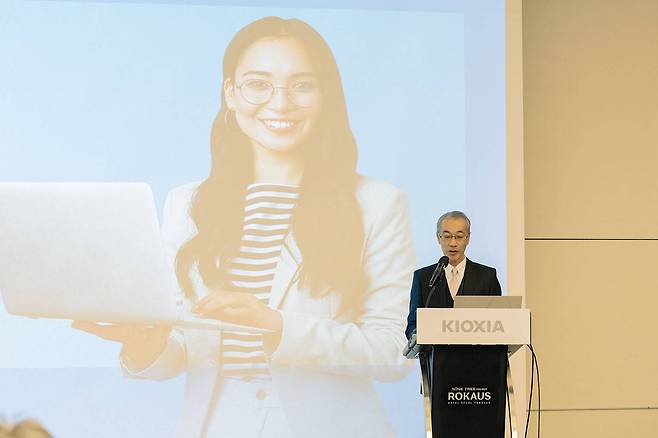 키오시아가 소비자용 SSD 신제품을 공개했다 / 출처=IT동아