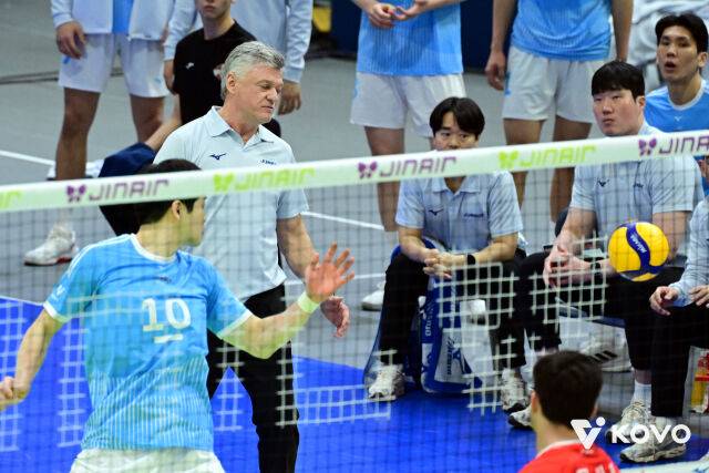 '오매불망' 정지석 32일 만에 돌아왔는데, 1위팀 왜 완패했나…명장 고개 숙였다 0에서 시작하겠다, 실망스러운 경기력 [MD수원]