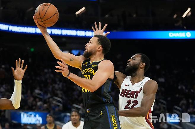 [샌프란시스코=AP/뉴시스] 미국프로농구(NBA) 골든스테이트 워리어스의 스테픈 커리. 2026.01.19. photo@newsis.com